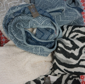 16pc-womens-vince-camuto-scarves-24762x-z-10-3.jpg
