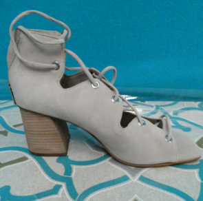20prs-vince-camuto-suede-lace-up-open-toe-heels-duplicates-20652d-lc-v-5-6.jpg
