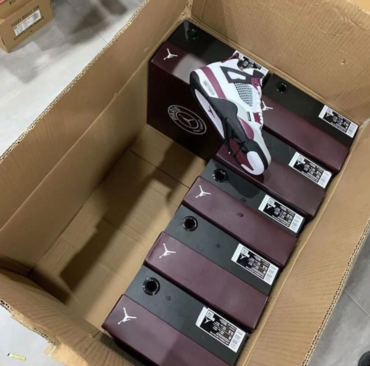 Jordan 4.