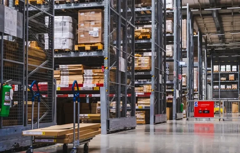 The Difference Between Pallet Liquidation and Overstock
